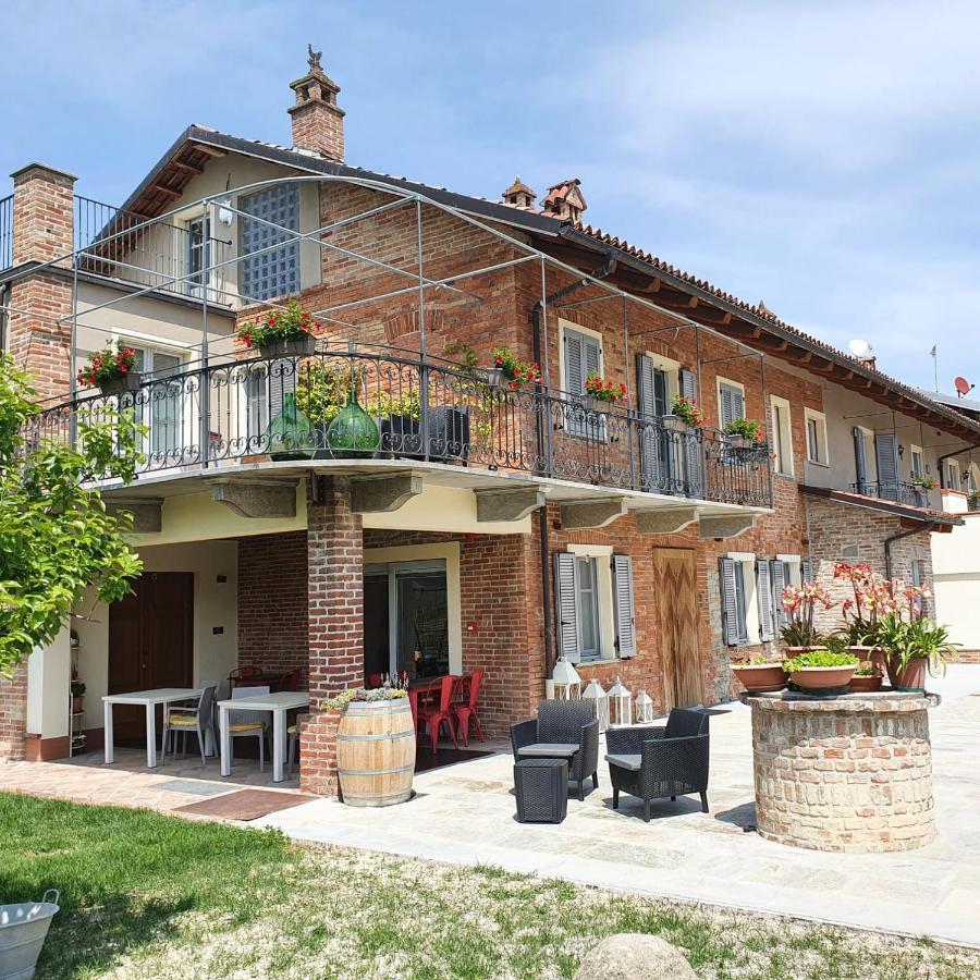 Agriturismo Cascina Sciulun Monforte dʼAlba Eksteriør bilde