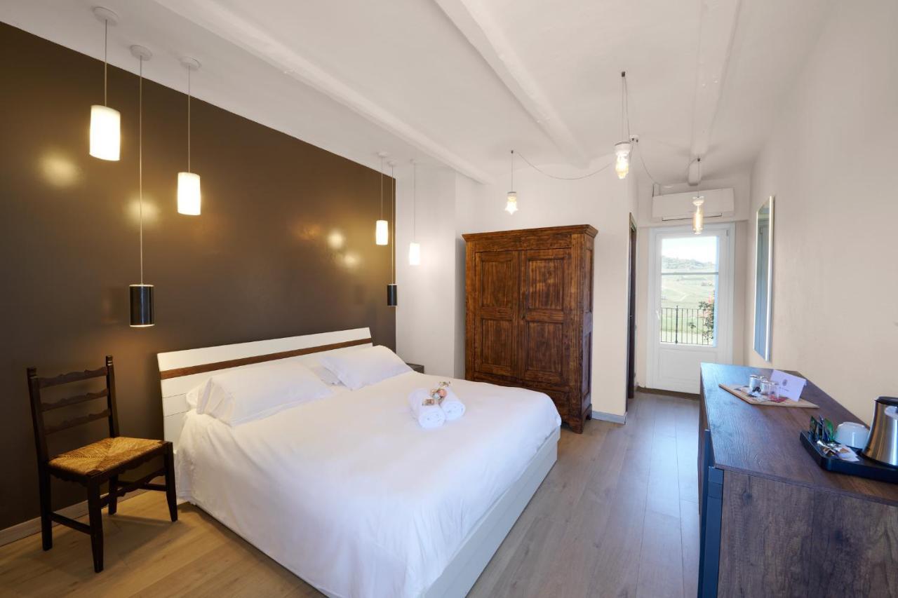 Agriturismo Cascina Sciulun Monforte dʼAlba Eksteriør bilde