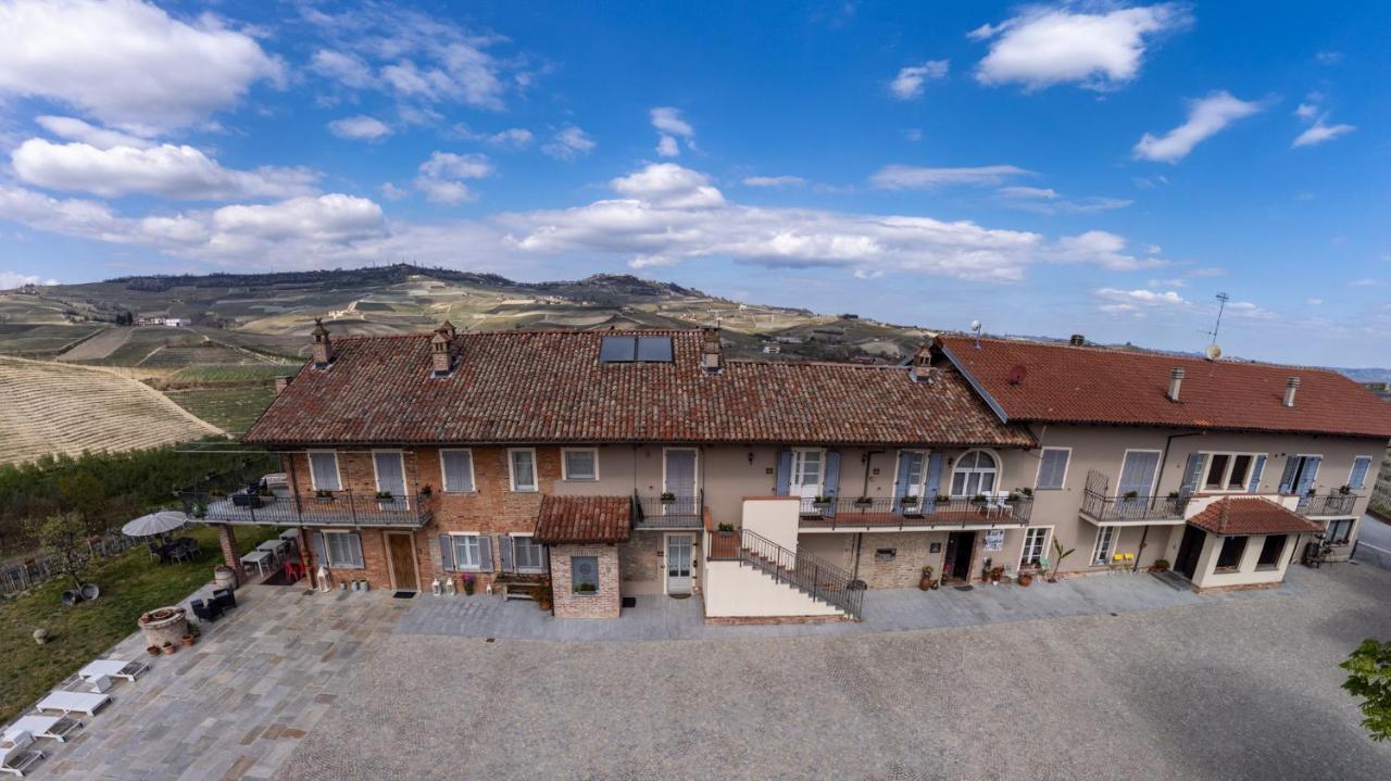 Agriturismo Cascina Sciulun Monforte dʼAlba Eksteriør bilde